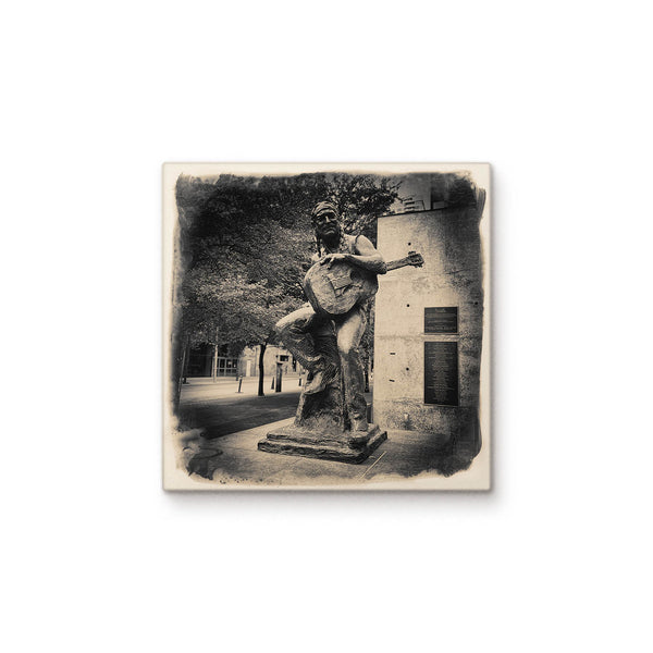 Willie Nelson Statue