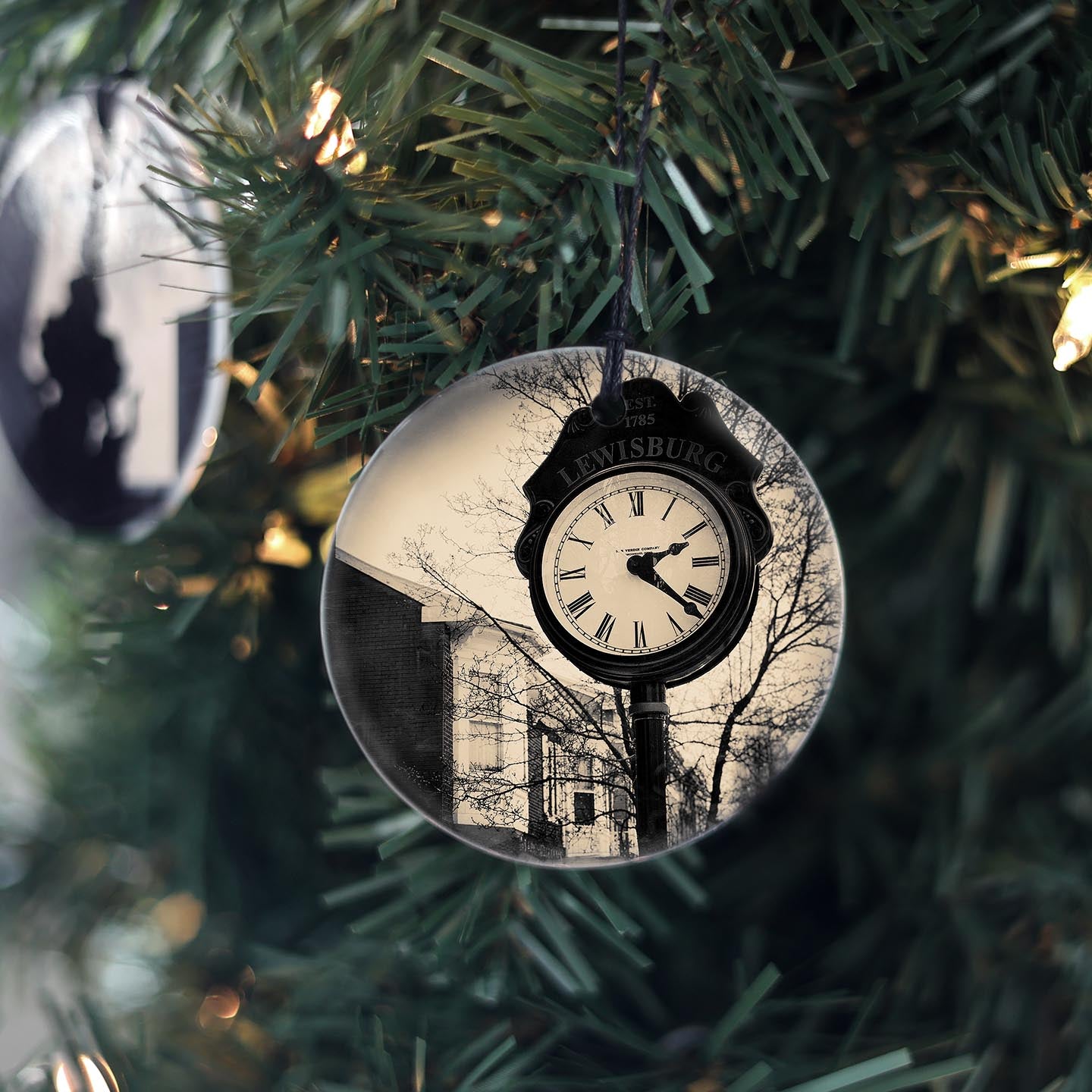 Lewisburg Clock