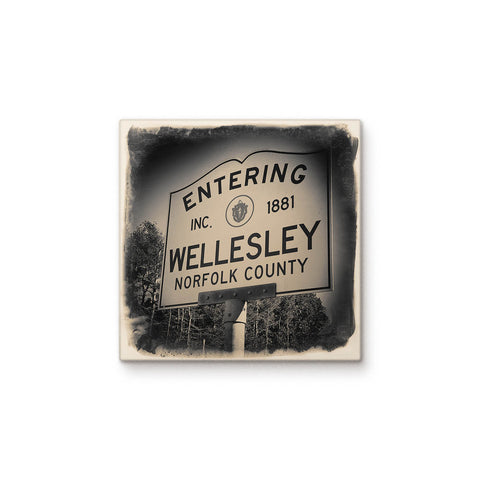 Entering Wellesley Sign