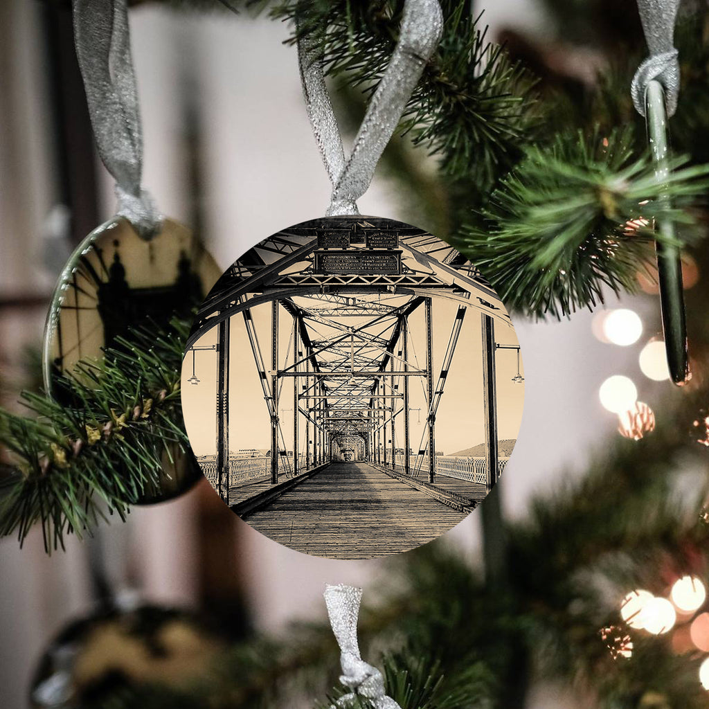 Walnut Street Bridge